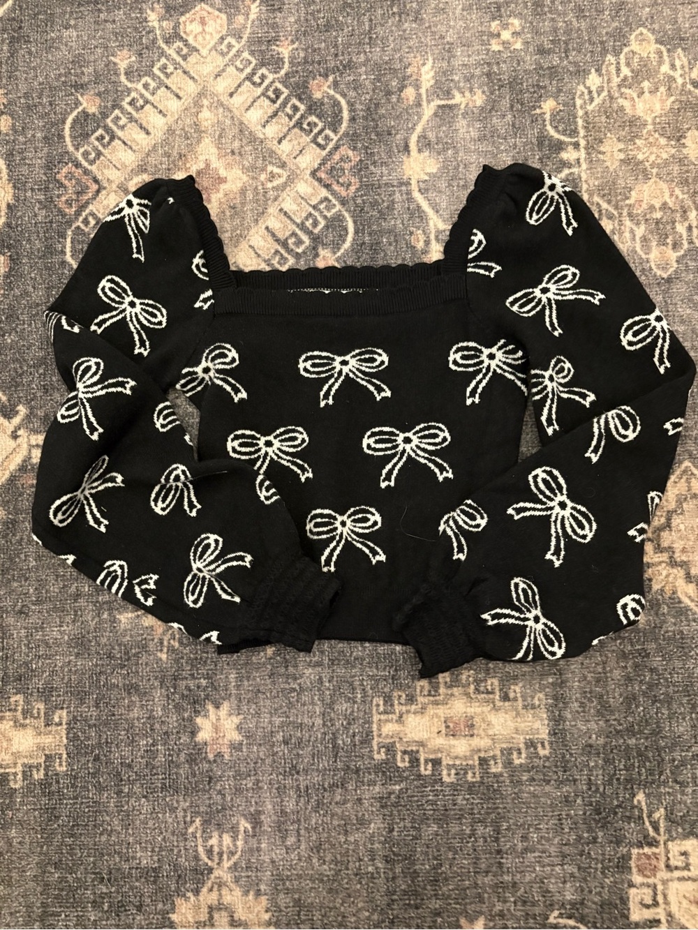 Black Bow Pattern Top